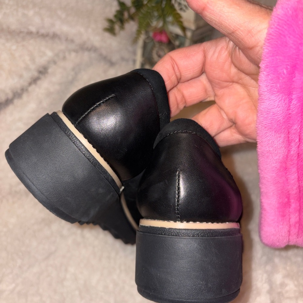 Clarks Black Women's Loafers NEW - Picture 5 of 6